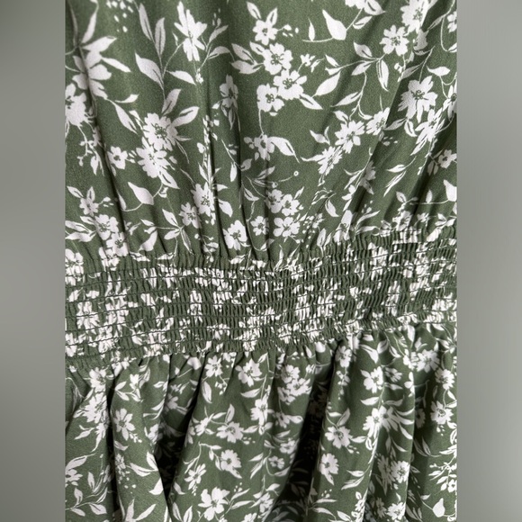 Inspired Hearts sage green tiered ruffle skirt long sleeve mini dress size med - Picture 9 of 11